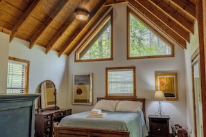 3 bedrooms, desk, WiFi, bed sheets - Serendipity on the river (Suches)