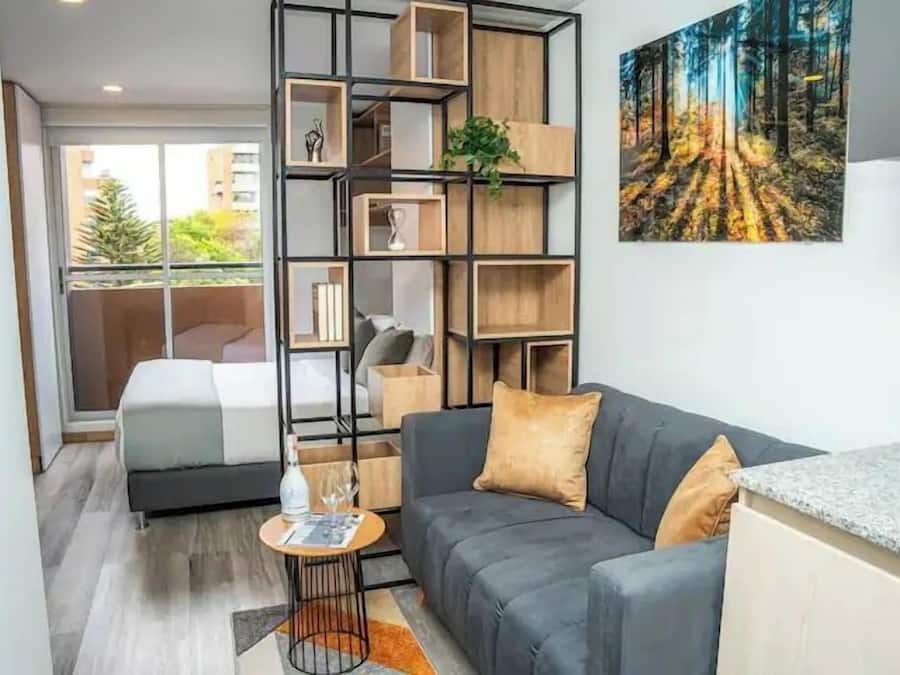 Deluxe Studio | Desk, soundproofing, iron/ironing board, free WiFi