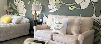 The Sanford Foodie Guest House