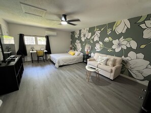 1 bedroom, desk, WiFi, bed sheets