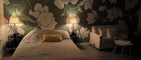 1 slaapkamer, een bureau, wifi, beddengoed