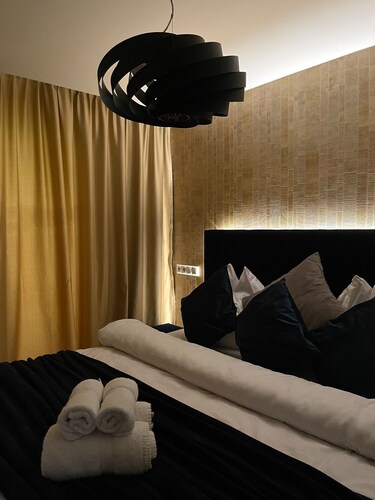 Luxury apartment with sauna - family and pet friendly