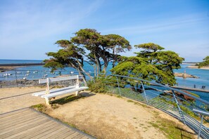 Property grounds - Apartment 'Vue Mer 20m De La Plage' with Private Terrace (Le Croisic)