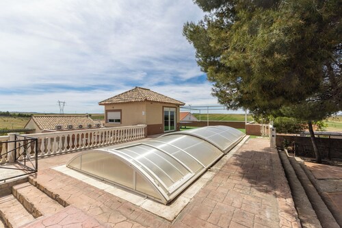 Ferienhaus 'Los Naranjos' mit Bergblick, WLAN und Klimaanlage