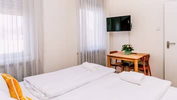 Superior Double or Twin Room | Desk, free WiFi, bed sheets