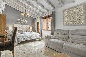 6 soverom, strykejern/-brett, wi-fi (inkludert) og sengetøy