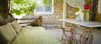 Ferienhaus 'El Soto' mit Bergblick, privatem Pool und WLAN