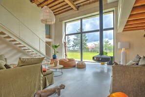 Télévision, cheminée