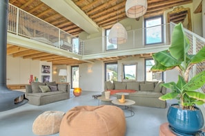 Télévision, cheminée