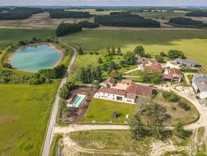 Exterior - Country House 'Le Domaine De La Férédie' with Private Pool, Wi-Fi, and Air Conditioning (VIEUX MAREUIL)