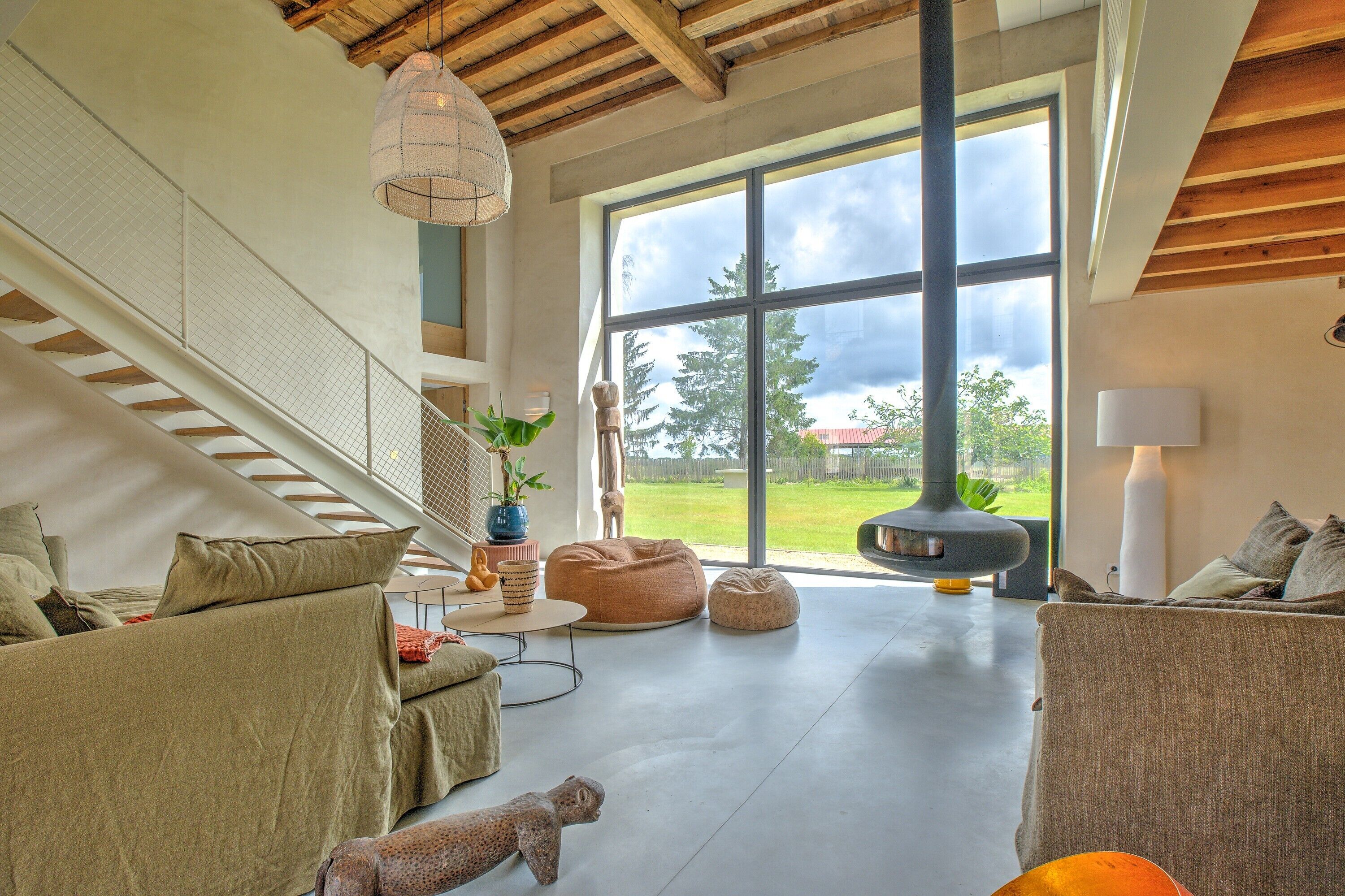 Télévision, cheminée