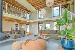 Televisión, chimenea