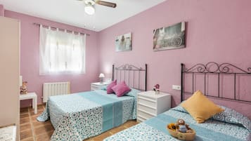 4 dormitorios, wifi gratis, ropa de cama