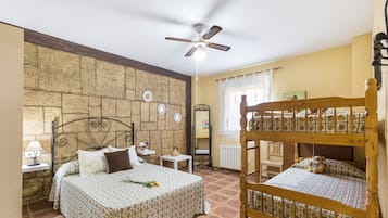 4 chambres, Wi-Fi gratuit, draps fournis