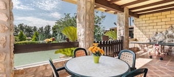 Villa 'Capricho' mit Bergblick, WLAN und Klimaanlage