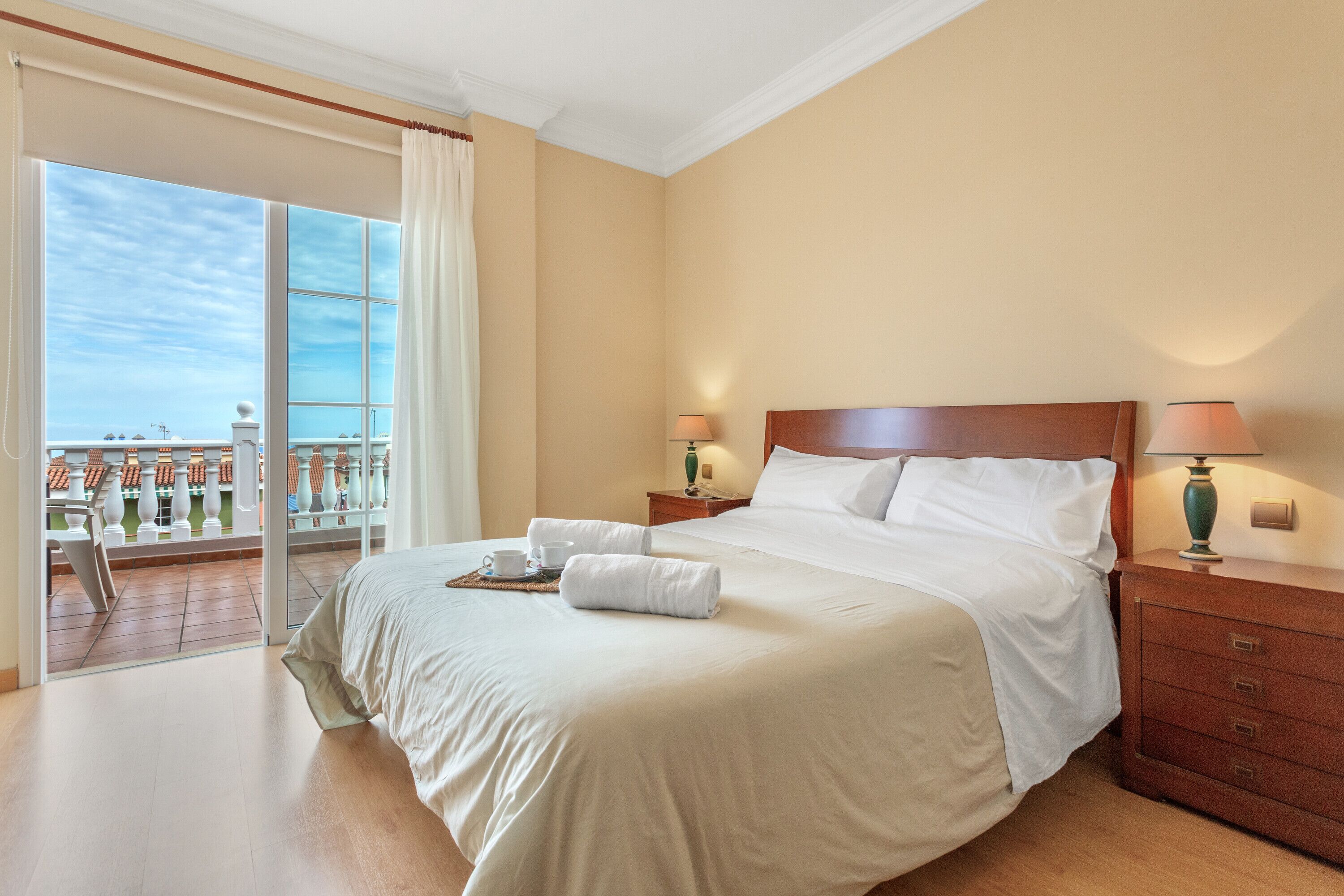 5 slaapkamers, een strijkplank/strijkijzer, gratis wifi, beddengoed