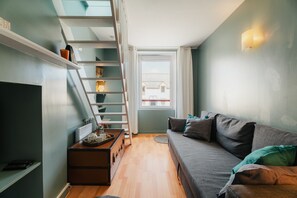 Televisión y reproductor de DVD 