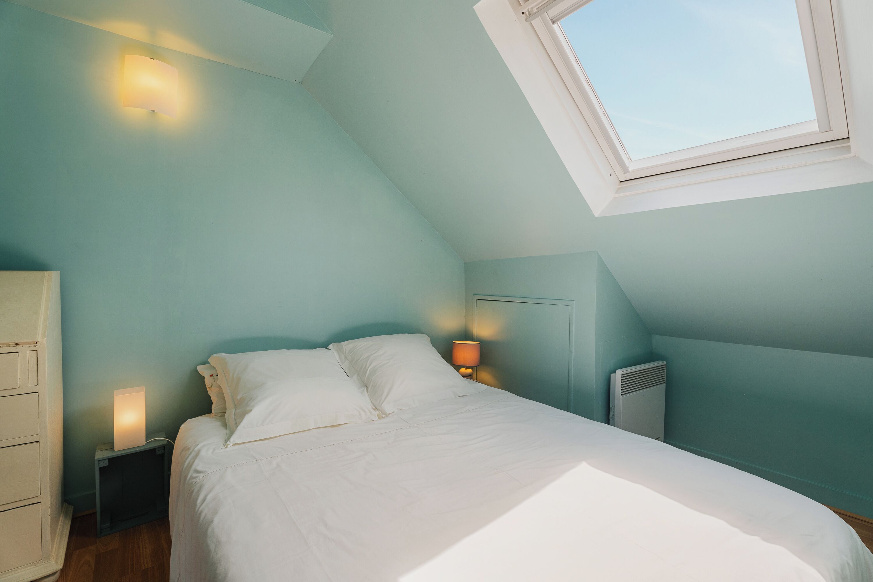 1 slaapkamer, een strijkplank/strijkijzer, gratis wifi