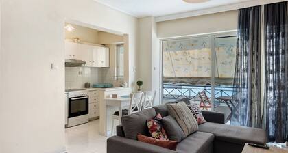 Apartment 'Pallada' with Balcony, Wi-Fi and Air Conditioning