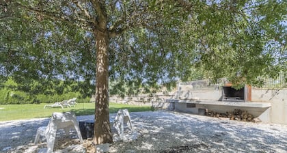 Wonderful Holiday Home Mas de l' Anneta