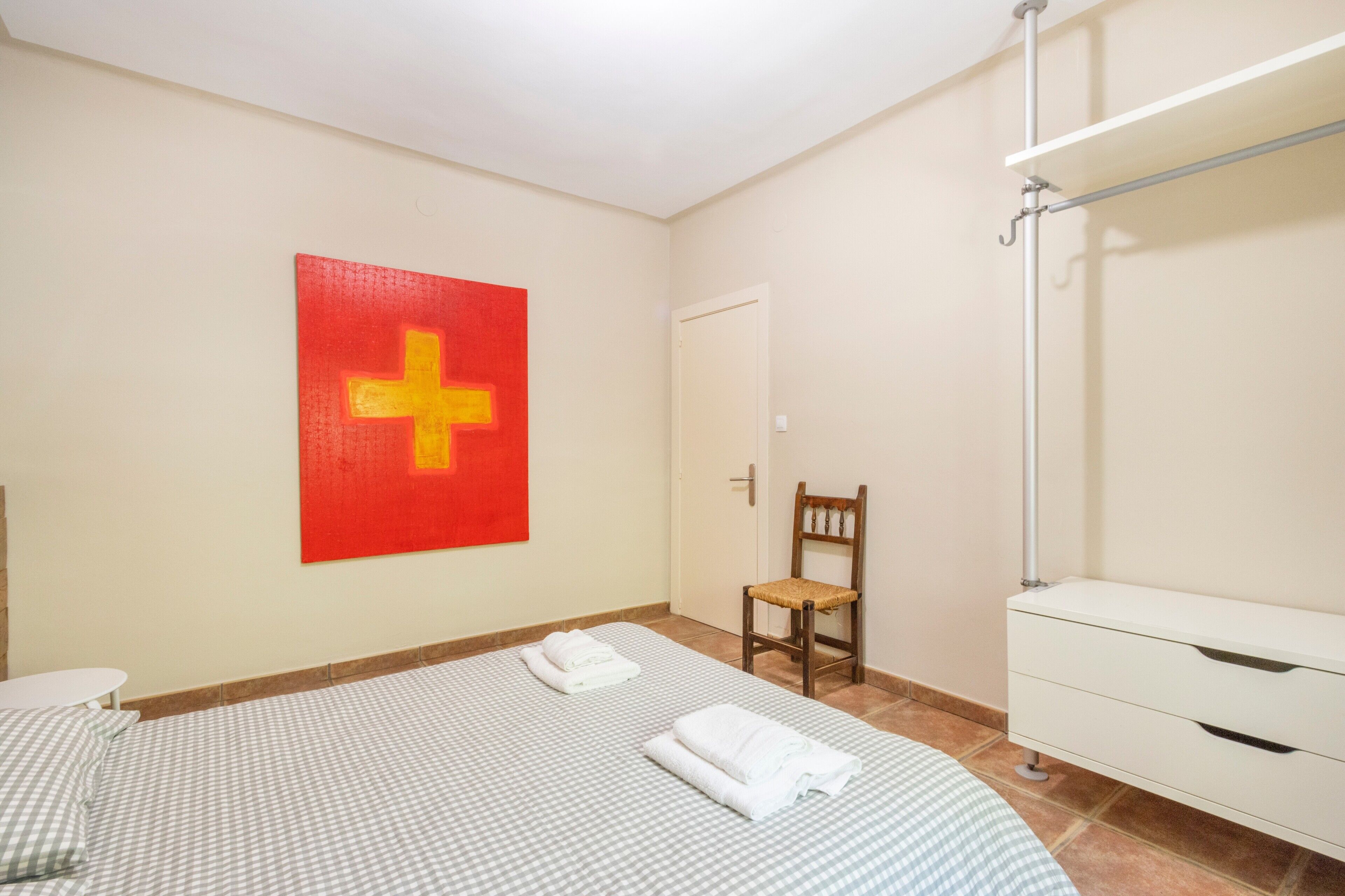 3 bedrooms, iron/ironing board, free WiFi, bed sheets