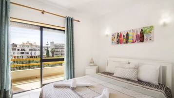 1 habitación y ropa de cama