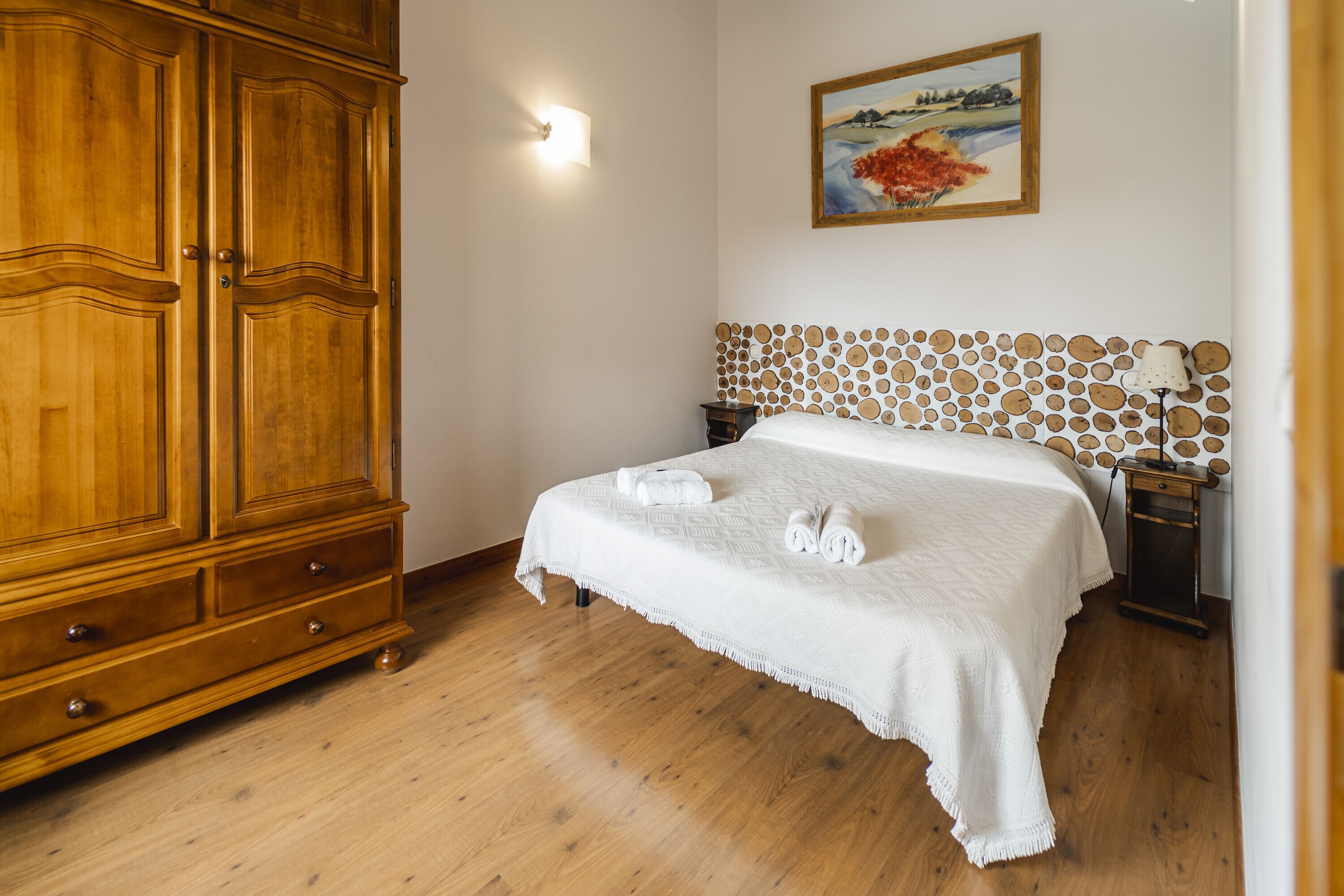 3 chambres, fer et planche à repasser, Wi-Fi gratuit, draps fournis