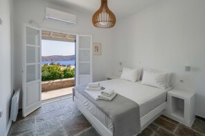 3 chambres, fer et planche à repasser, Wi-Fi gratuit, draps fournis