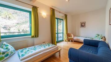 2 bedrooms, free WiFi, bed sheets