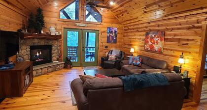 Nature's Delight in Robbinsville NC: Snowbird Creek, Dragon's Tail and Trout