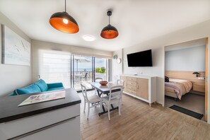 2 bedrooms, free WiFi, bed sheets - Apartment 'Résidence Le Rêve' with Shared Pool, Wi-Fi and Air Conditioning (La Tranche-sur-Mer)