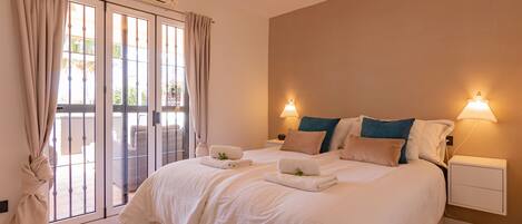 2 chambres, fer et planche Ă repasser, accĂšs au Wi-Fi (inclus)