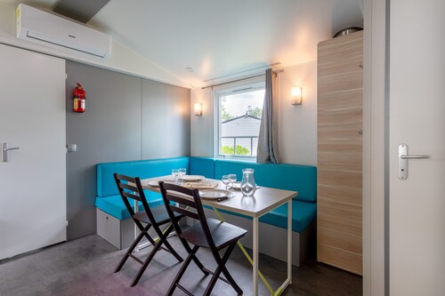 Mobilheim 'Mobil-home' mit Gemeinschaftspool und privater Terrasse