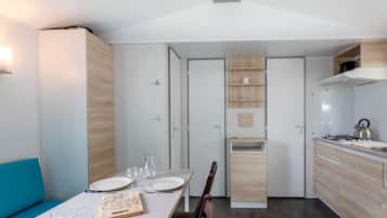 KĂŒhlschrank, Mikrowelle, Ofen, Herdplatte