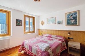 2 bedrooms, iron/ironing board, free WiFi, bed sheets - Apartment 'San Lorenzo 1 A Vinigo' with Mountain View and Wi-Fi (Vinigo)