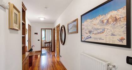 San Lorenzo 2 in Vinigo Apartment with Mountain Views and Wi-Fi