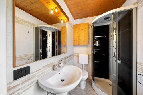 Apartment 'San Lorenzo 3 A Vinigo' with Wi-Fi