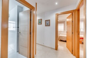 Interior - Apartment 'Vivienda Casco Antiguo De Marbella' with Balcony, Wi-Fi and Air Conditioning (Marbella)