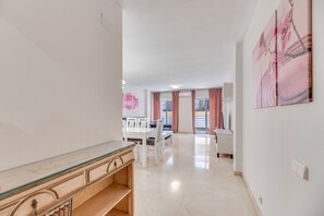 Interior - Apartment 'Vivienda Casco Antiguo De Marbella' with Balcony, Wi-Fi and Air Conditioning (Marbella)