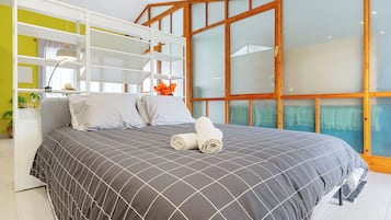 1 habitación, tabla de planchar con plancha, wifi gratis y ropa de cama