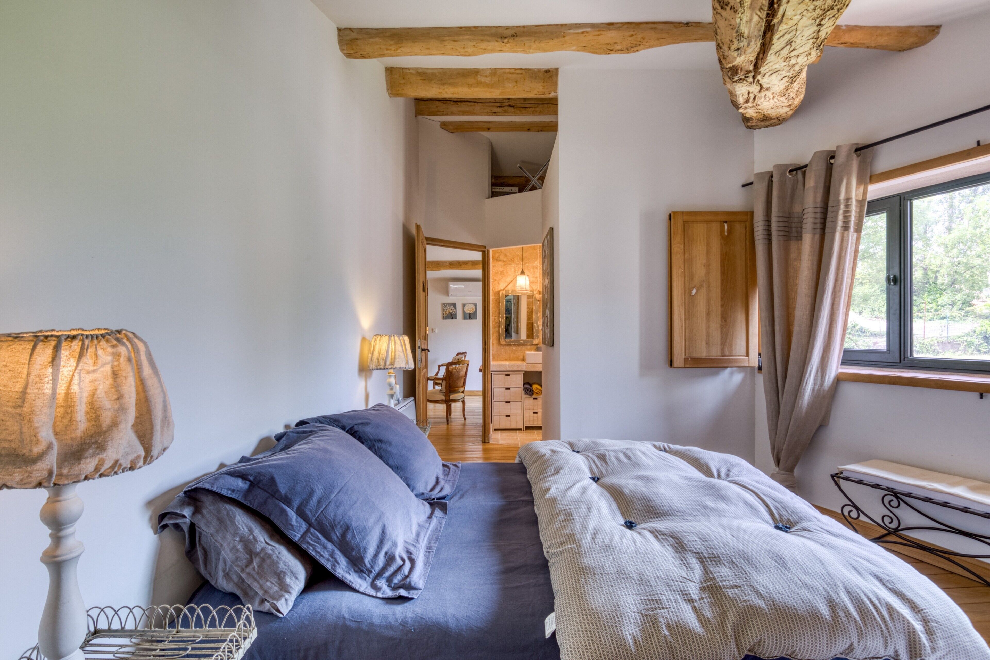 2 bedrooms, desk, iron/ironing board, free WiFi