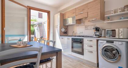 Maison de vacances 'Holiday Cala Sant'andrea' avec terrasse partagée, balcon et Wi-Fi