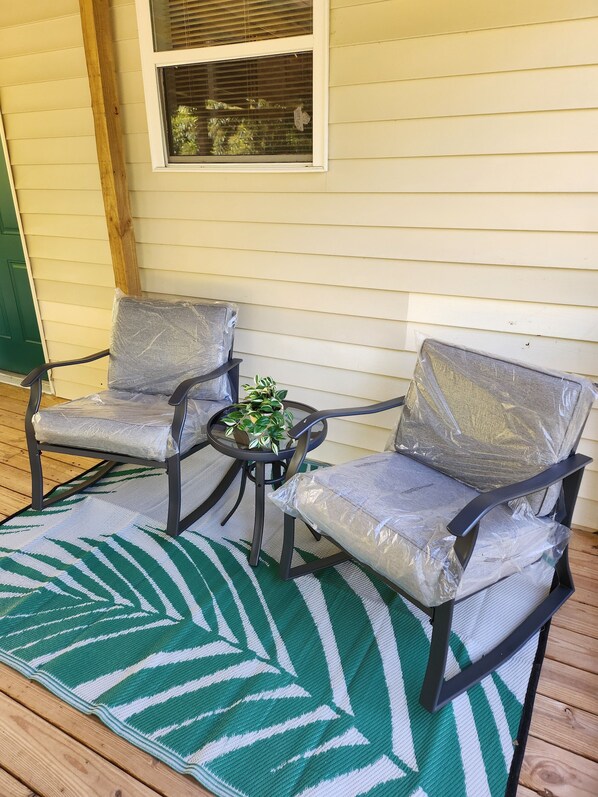 Terrace/patio - Single family home. Sleeps 6, 3 bedrooms, 1 1/2 bath. Great for family. (Cottondale)