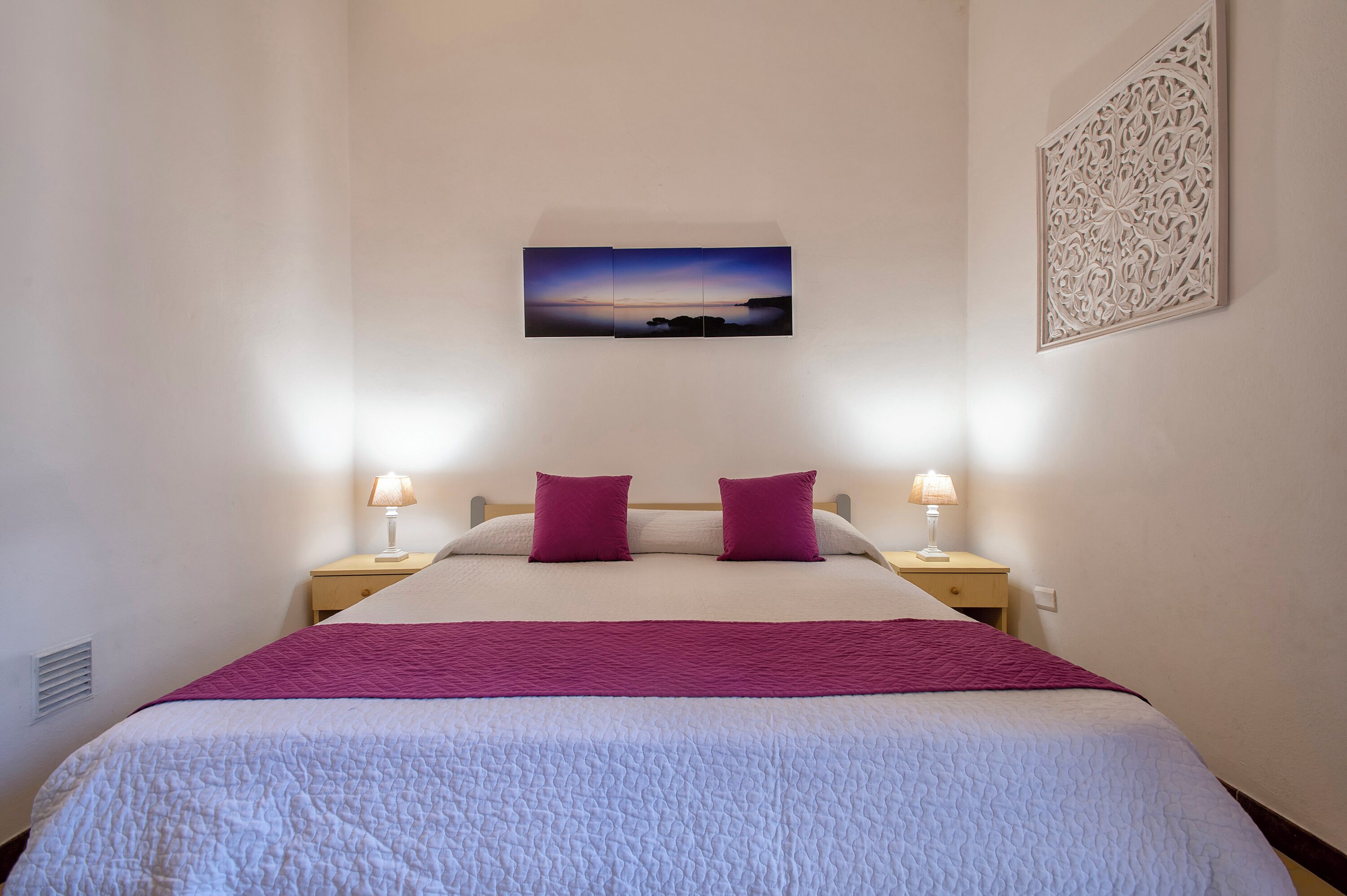 2 chambres, fer et planche à repasser, draps fournis