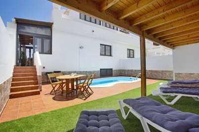 Vacation Home 'Lin House' with Private Pool, Private Terrace and Wi-Fi