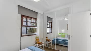 1 chambre, fer et planche Ă repasser, Wi-Fi gratuit, draps fournis