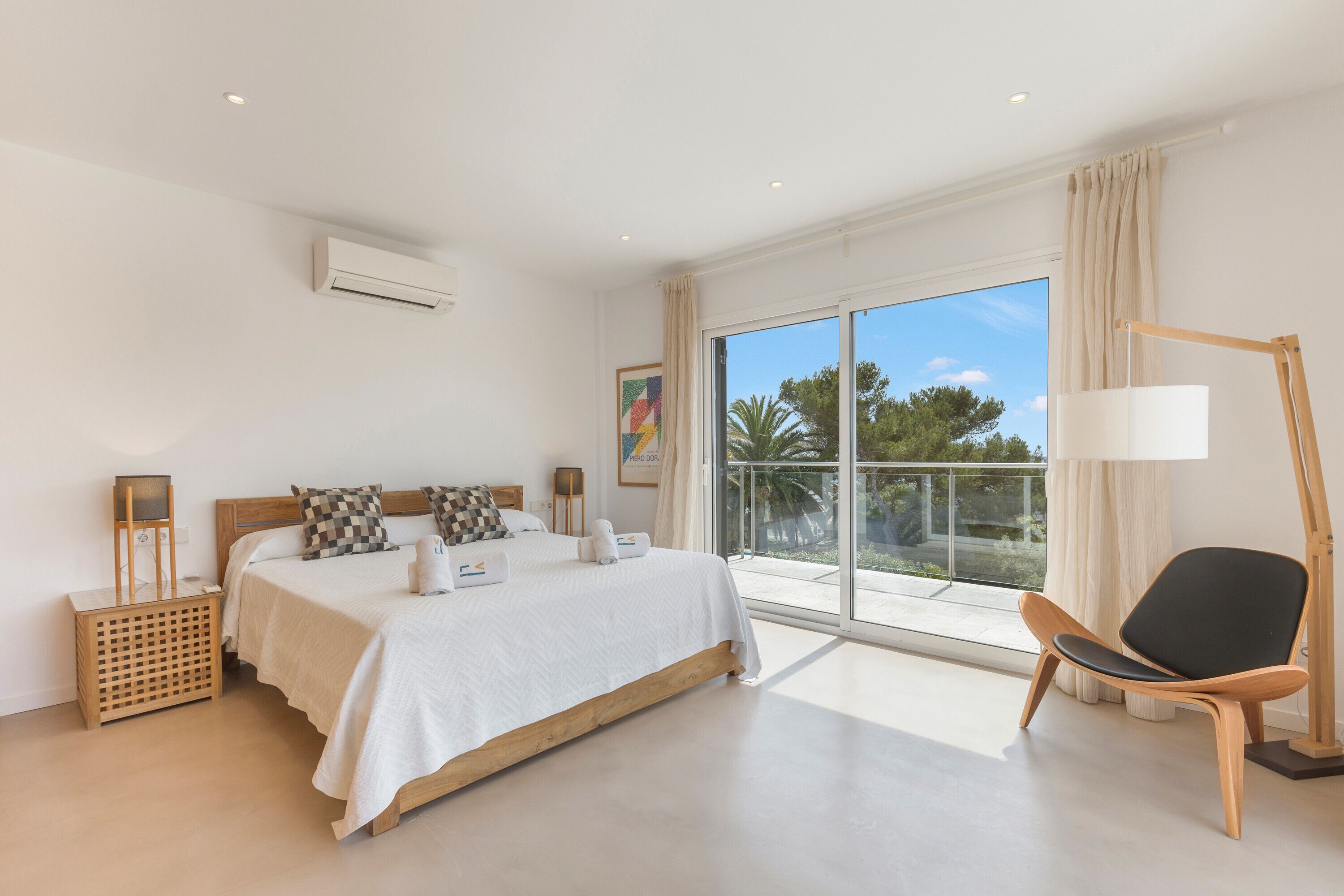 5 slaapkamers, een strijkplank/strijkijzer, gratis wifi, beddengoed