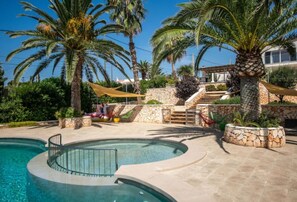 Pool - Villa 'Linda' with Sea View, Wi-Fi and Air Conditioning (Punta Prima)