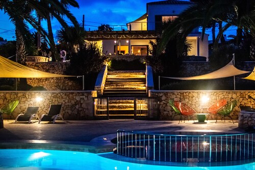 Villa Linda avec vue sur la mer, Wi-Fi et climatisation