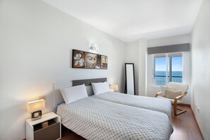 2 slaapkamers, een strijkplank/strijkijzer, gratis wifi, beddengoed